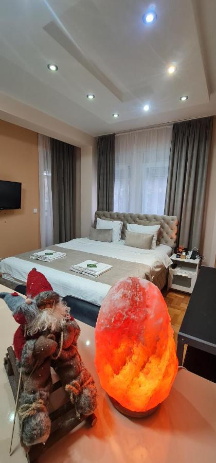 Design Apartment Business Lux 4 Star "Rio" Completely Business Lux Place In The City Center & Free Included Industry Optical Wifi & Netflix & Keyless Code Entry & Full Smart App & Kitchen & Washing Machine & Wide Terrace & Secure 2 Parking Place Ćuprija Kültér fotó