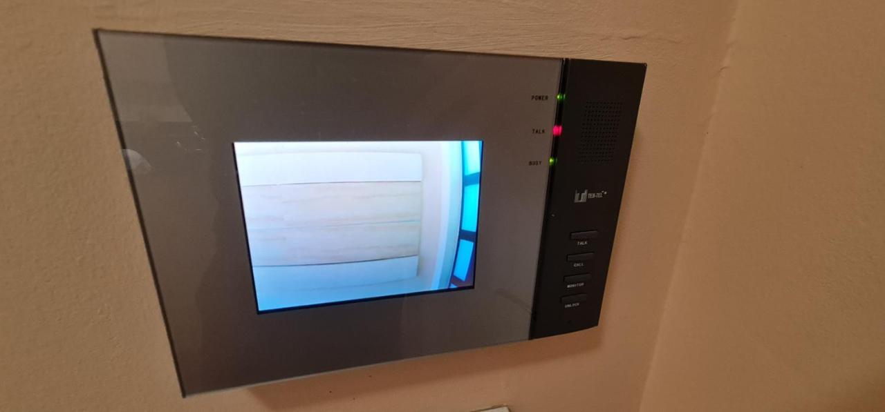 Design Apartment Business Lux 4 Star "Rio" Completely Business Lux Place In The City Center & Free Included Industry Optical Wifi & Netflix & Keyless Code Entry & Full Smart App & Kitchen & Washing Machine & Wide Terrace & Secure 2 Parking Place Ćuprija Kültér fotó