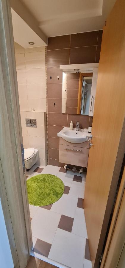 Design Apartment Business Lux 4 Star "Rio" Completely Business Lux Place In The City Center & Free Included Industry Optical Wifi & Netflix & Keyless Code Entry & Full Smart App & Kitchen & Washing Machine & Wide Terrace & Secure 2 Parking Place Ćuprija Kültér fotó