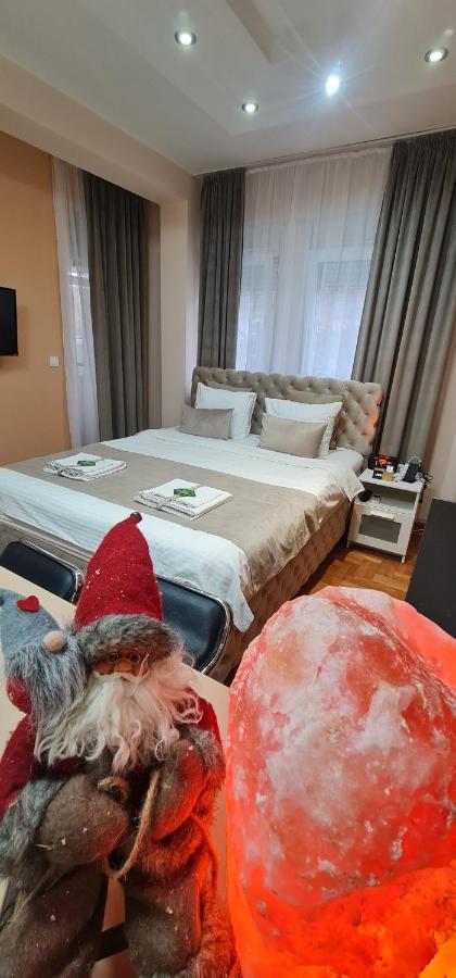 Design Apartment Business Lux 4 Star "Rio" Completely Business Lux Place In The City Center & Free Included Industry Optical Wifi & Netflix & Keyless Code Entry & Full Smart App & Kitchen & Washing Machine & Wide Terrace & Secure 2 Parking Place Ćuprija Kültér fotó