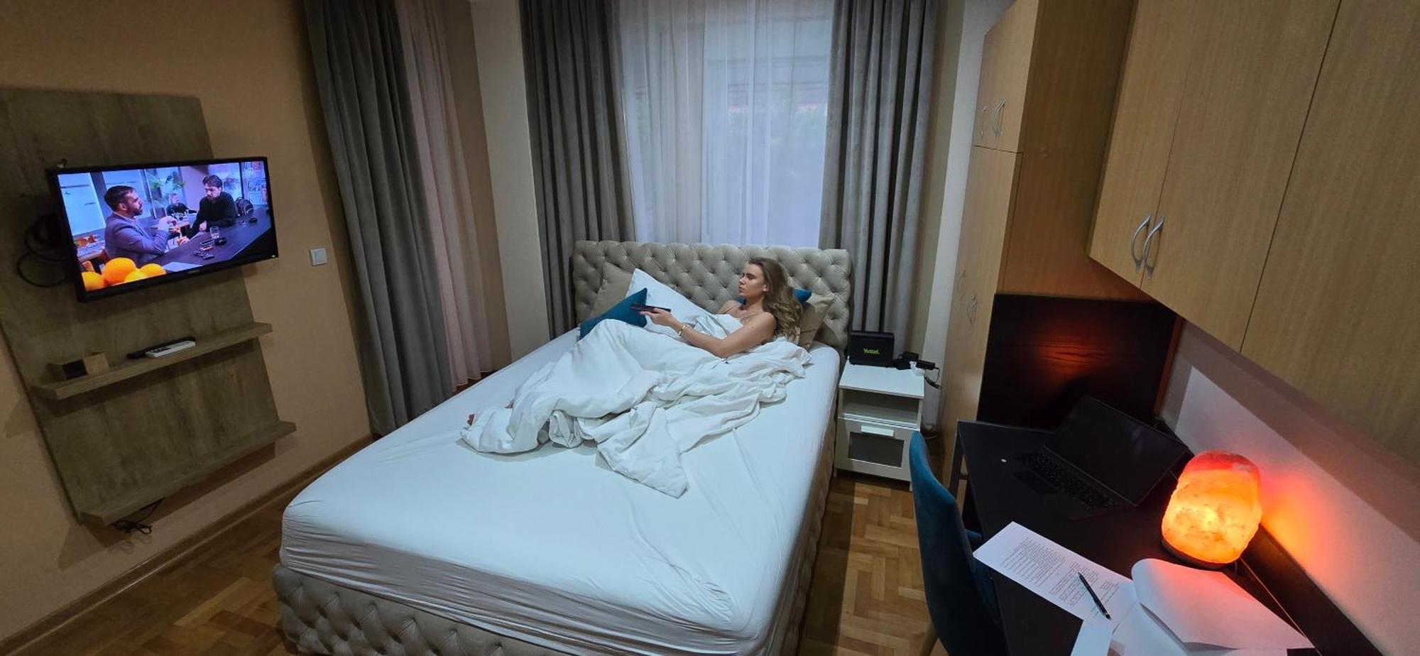 Design Apartment Business Lux 4 Star "Rio" Completely Business Lux Place In The City Center & Free Included Industry Optical Wifi & Netflix & Keyless Code Entry & Full Smart App & Kitchen & Washing Machine & Wide Terrace & Secure 2 Parking Place Ćuprija Kültér fotó